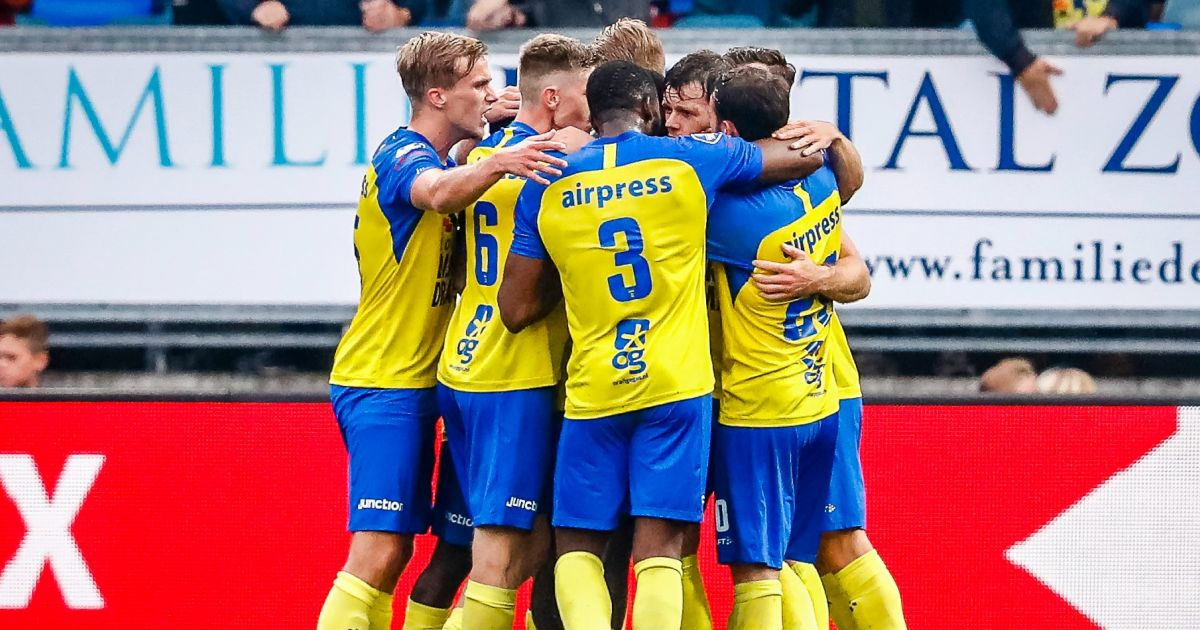 Cambuur Walst In Knotsgekke Tweede Helft Over Go Ahead Eagles Heen