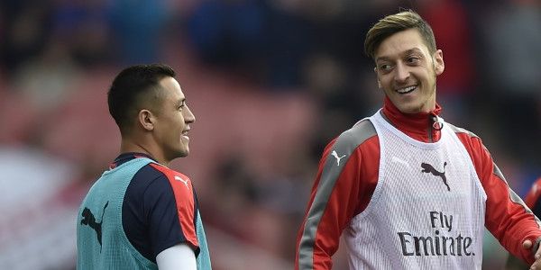 'Özil en Sánchez zetten Arsenal mes op de keel: net zo veel salaris als Pogba'