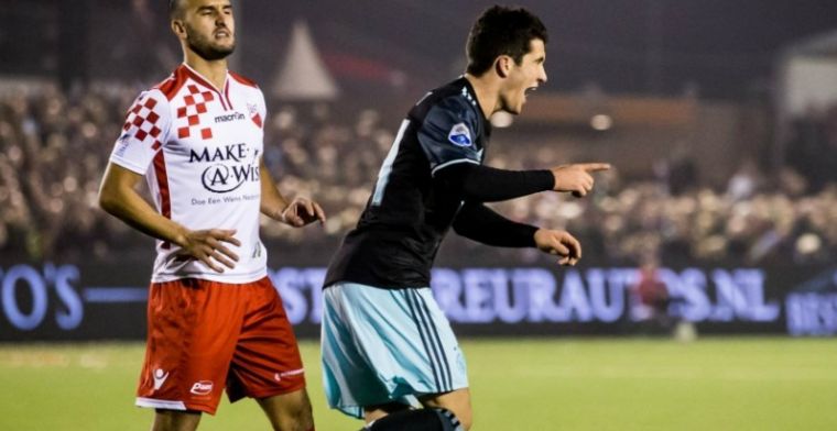 Scorende Ajax-debutant vindt zichzelf te bescheiden: El Ghazi rost er vier in