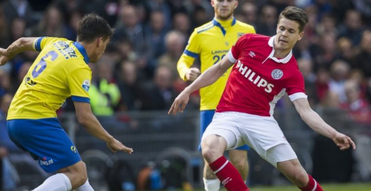 'PSV moet het doen met toezegging, overweegt 4-4-2 en wil extra aanvaller'