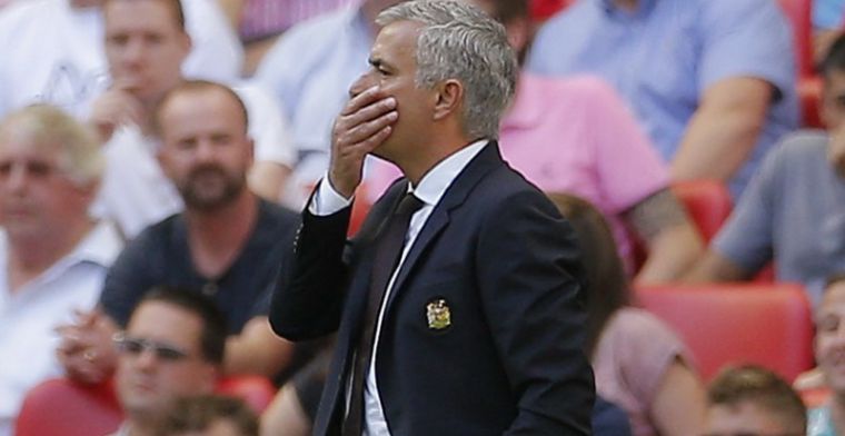 United-manager Mourinho houdt woord en neemt tijdelijk afscheid van speler