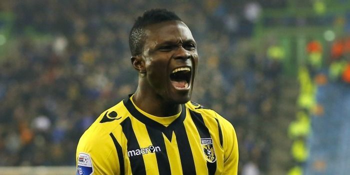 Vitesse slijt overbodige aanvaller: 'Kon al enige tijd uitkijken naar nieuwe club'