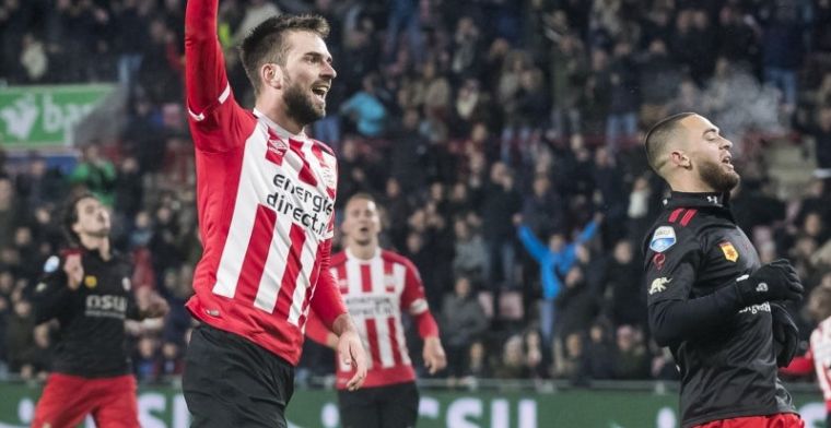 PSV wordt 'lachende derde': 'Hopen dat Feyenoord en Ajax krassen oplopen'