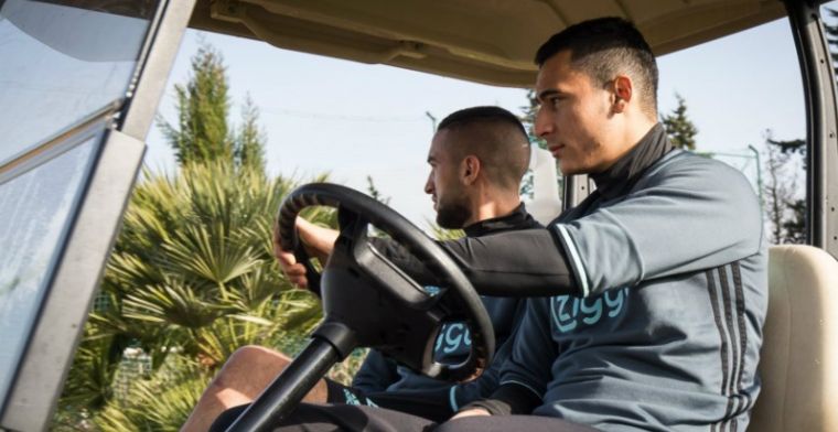 Bosz laat El Ghazi buiten selectie van Ajax: 'Daar is hij in zijn hoofd mee bezig'