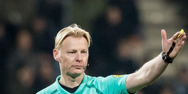 Blom fluit wedstrijd waar Feyenoord - Ajax niets bij is: Alles overtroffen
