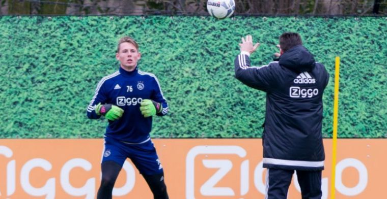 Ajax-doelman raakt geblesseerd en keert terug naar Nederland voor operatie