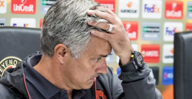 Mourinho zet verslechterde relatie met Chelsea-fans nog meer onder druk