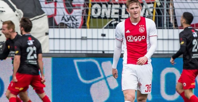 Borst snapt er niets van: 'Ajax bakt ze bruin, PSV beheerst het ook'