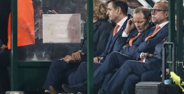 Sneijder verdedigt Blind: 'Daar kreeg hij mee te maken voor de wedstrijd'