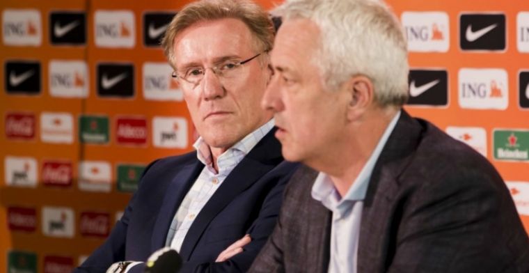 Bizar 'kruisverhoor' op KNVB-persconferentie: 'Hansje pansje jokt een beetje'