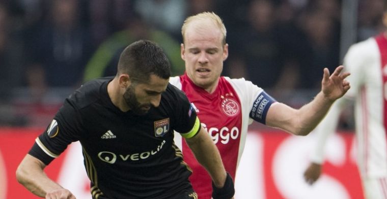 Feestende fans en Ajax-spelers wekken irritatie in Lyon: 'Weten waar ze staan'
