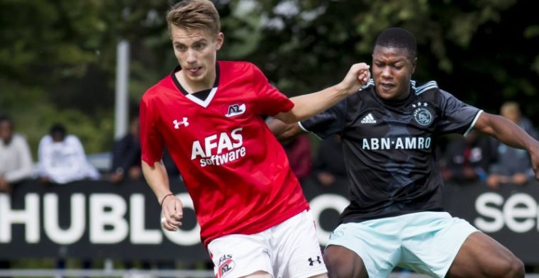 Ajax vist in AZ-vijver: back en middenvelder verruilen Alkmaar voor Amsterdam