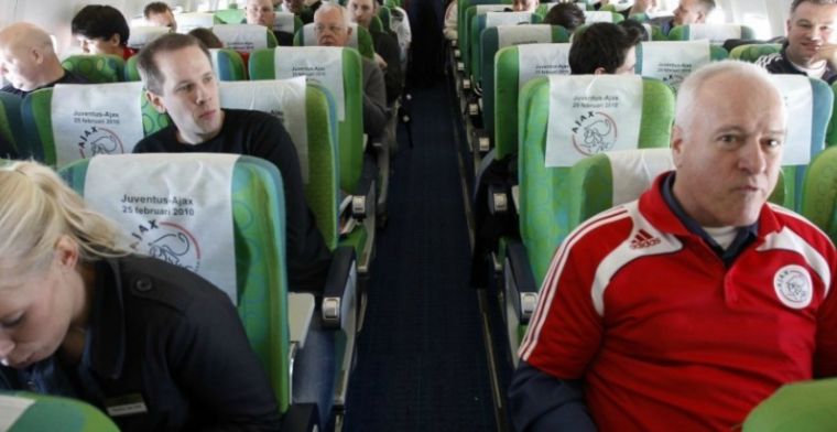 Creatieve Ajax-supporter huurt vliegtuig met bemanning voor Europa League-finale