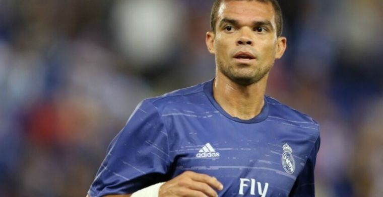 'Transfervrije Pepe kan meerjarig contract in Frankrijk op buik schrijven'
