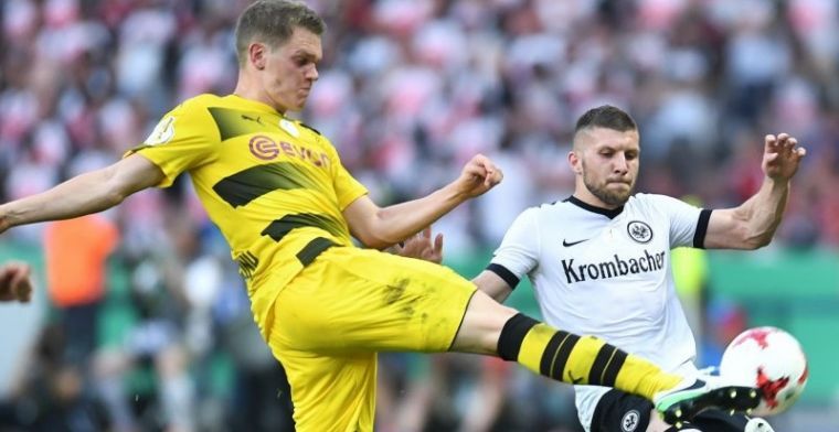 Dortmund-verdediger dacht aan stoppen na aanslag: Ik heb het overwogen