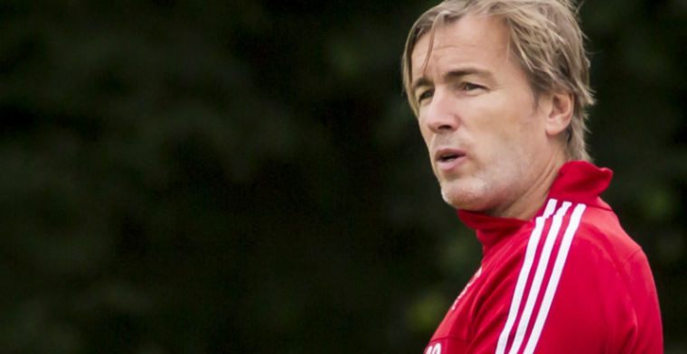 Ajax-trainer baalt: 'Dan is het stom dat je weggaat, ze kiezen voor het geld'