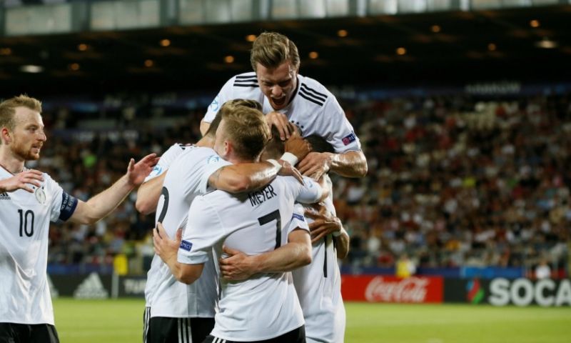 Duitsland verslaat favoriet Spanje in finale en is Europees kampioen