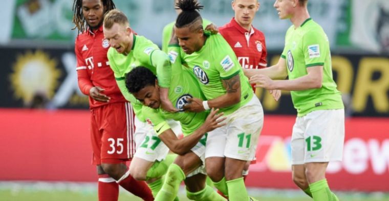 'Bazoer mag langzaam uitgaan van vertrek concurrent: 20 miljoen voor Wolfsburg'