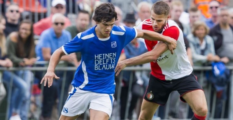 Feyenoord-rechtsback is vier weken uit de roulatie en moet trainingskamp missen