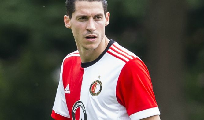 Update: 'Feyenoord en AZ werken aan laatste details van huurdeal: dinsdag rond'