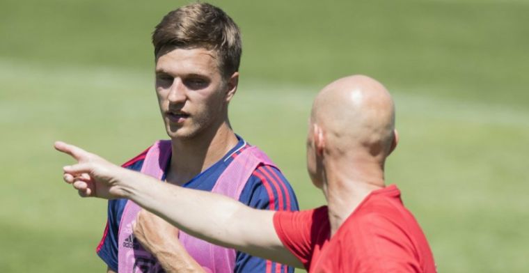 'Ajax noteert naam van Colombiaan (21) als alternatief voor stand-ins Veltman'