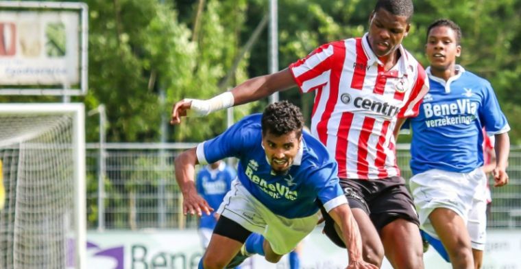 'Mooie transfer voor Sparta-back Dumfries: contract voor vier jaar'