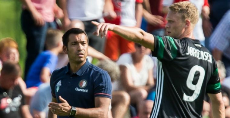 Van Bronckhorst wijst grootste Feyenoord-verrassing aan: Met z'n allen gehoopt