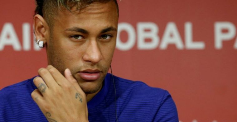 Spaanse voetbalbond blokkeert transfer Neymar naar PSG: Wij doen niets