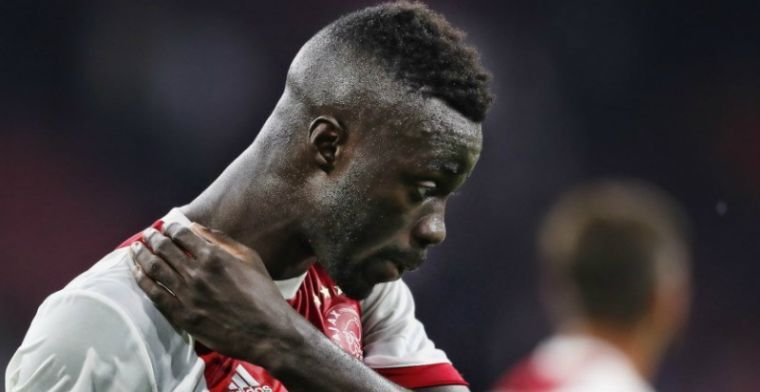 Ajax komt met statement over Sánchez: 'Overmars en ik hebben contact gehad'