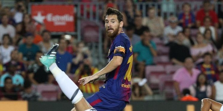 'Sceptische Messi wacht transferontwikkelingen af en tekent nog niet bij'
