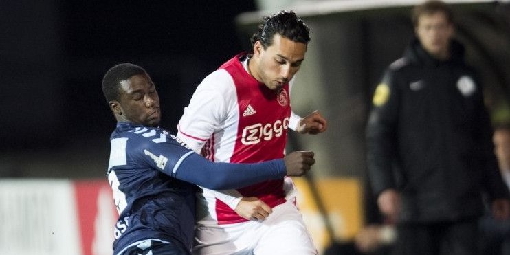 Spits met 'heldenstatus in Azië' tekent na Ajax-vertrek in Jupiler League