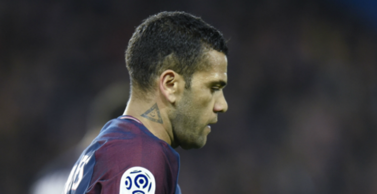 'Bitch van Neymar' hekelt Forlan: 'Houd je mond en gebruik mijn naam niet'