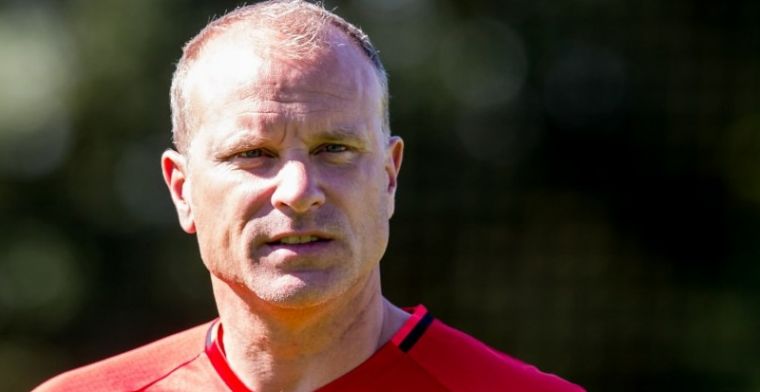 Bergkamp onder vuur: 'Uitwedstrijden bezoekt Dennis niet meer. Geen zin in'