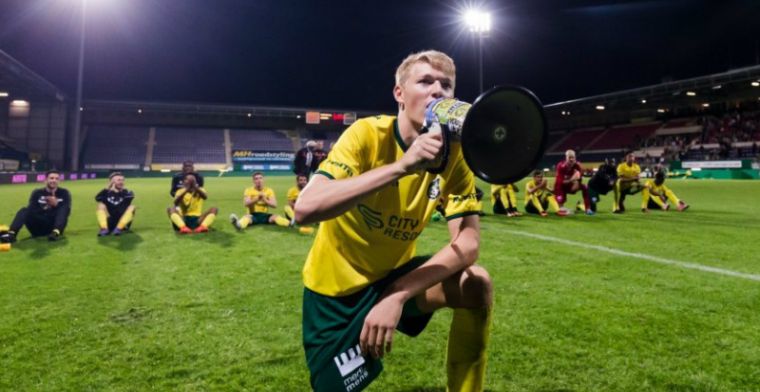 Ajax en PSV in wachtkamer: 17-jarige aanvoerder tekent 'fantastisch' contract