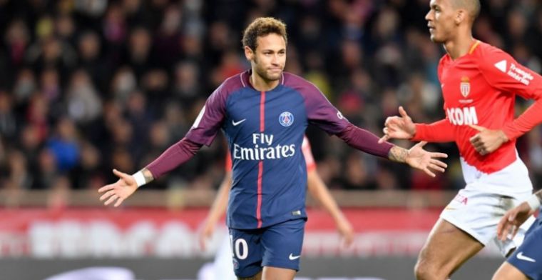 Paris Saint-Germain wint kraker en staat negen punten los; Mbappé uitgefloten