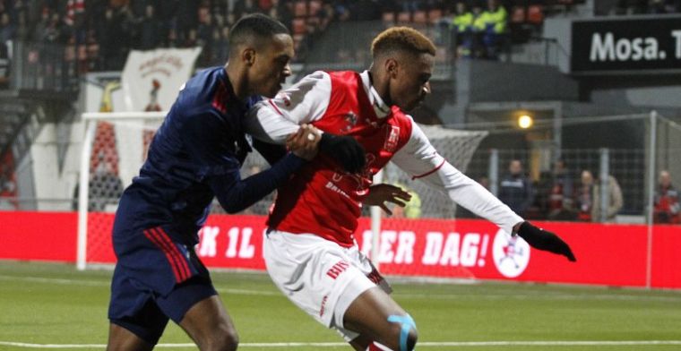 Zware knieblessure Ajax-verdediger: 'Cerny zei dat ik sterk moet blijven'
