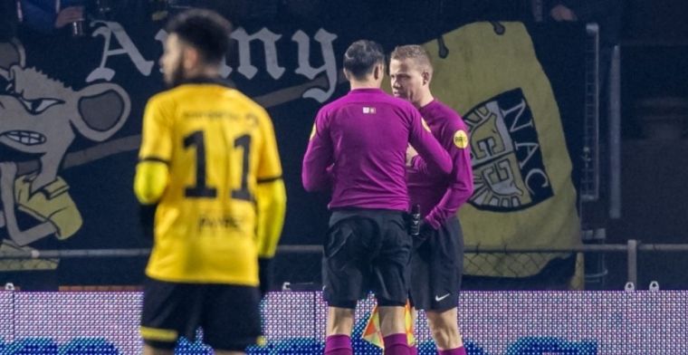 Nijhuis heeft spijt van penalty: Je weet wat voor type scheidsrechter ik ben...
