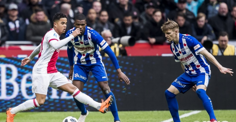 Dumfries looft 'heel goede speler' van Ajax: 'Hij is verschrikkelijk snel'