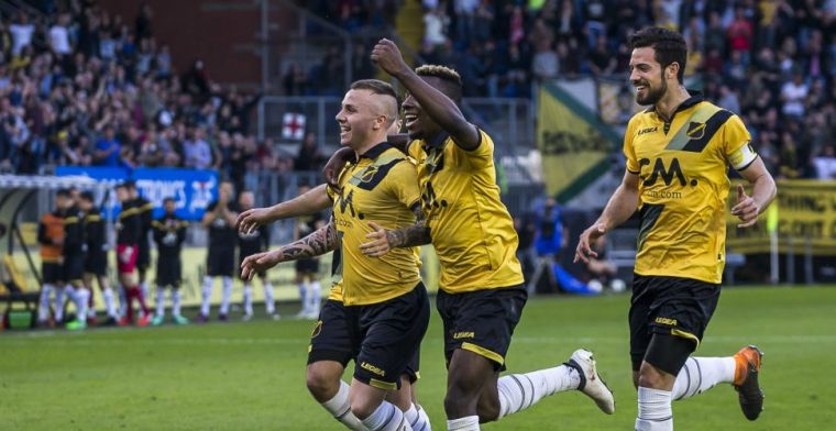 NAC verslaat Vitesse dankzij rake vrije trap en bezorgt Fraser nog meer problemen