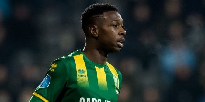 'Drie Eredivisie-clubs willen 'verbannen' verdediger overnemen van ADO Den Haag'