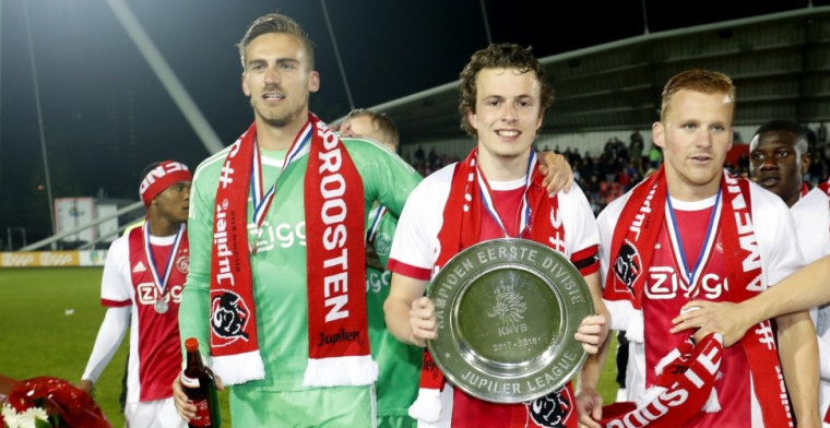 Ajax-doelman vertrekt na veertien jaar uit Amsterdam: 'Met een lach en een traan'