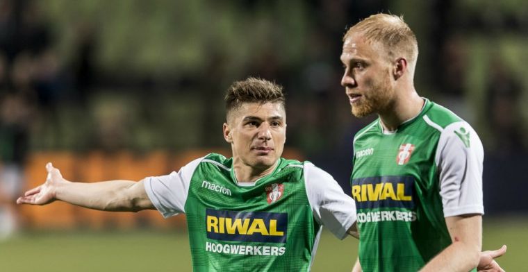 'Paar clubs uit de Eredivisie' willen aanvaller: 'Niet op de bank zitten bij Ajax'