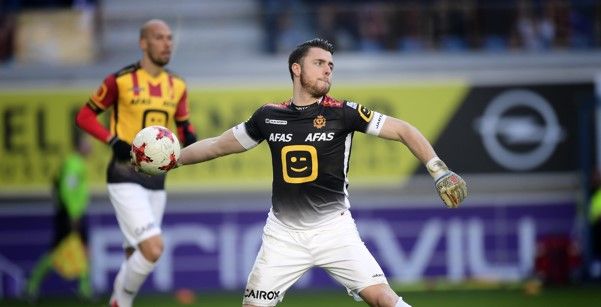 'Vitesse heeft gedegradeerde Belgische goalie op het oog'