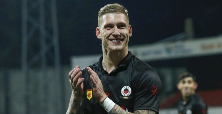 '23-jarige PSV'er trekt deur achter zich dicht: meerjarig contract in Engeland'