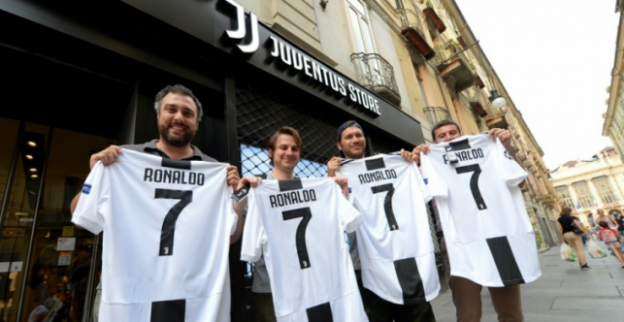 ronaldo shirt juventus