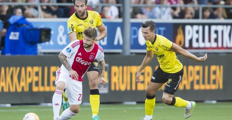 Ajax wordt twee keer gered door videoscheids en verslaat VVV in extremis