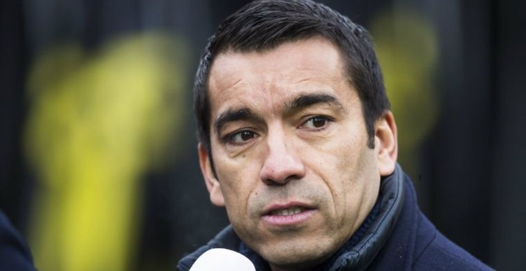 'Van Bronckhorst ontbreekt op Feyenoord-training wegens privéomstandigheden' 