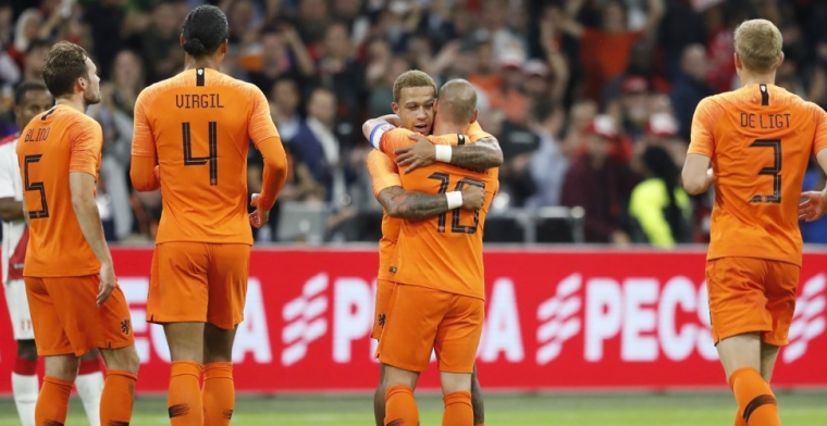 Memphis geeft mooie afscheidswedstrijd van Sneijder kleur