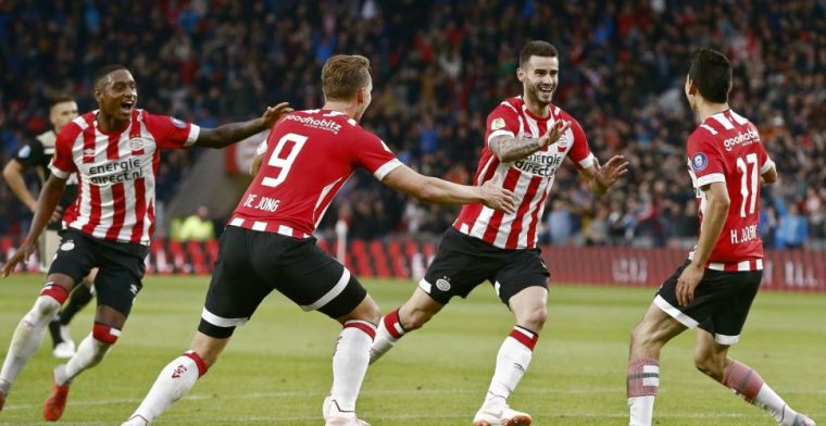 LIVE: PSV blaast Ajax omver en deelt eerste tik uit in titelstrijd (gesloten)