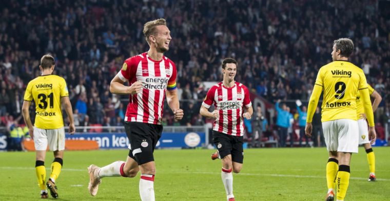 De Jong over 'ontgroening' van PSV-maatjes: 'Hopelijk houdt Denzel het bij praten'